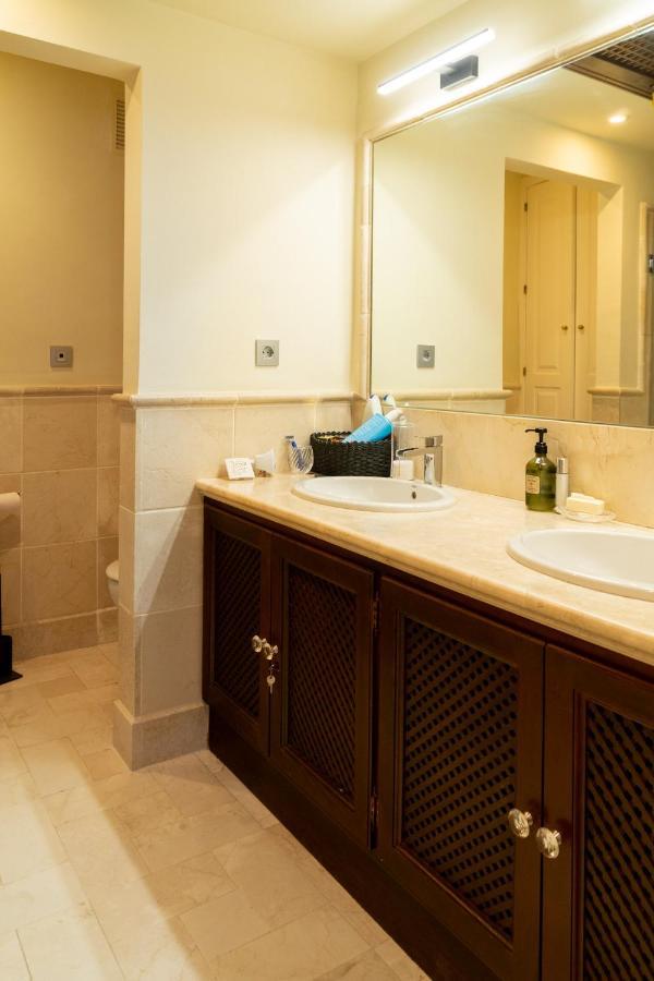 Luxury Apartamento En Rio Real Marbella Bagian luar foto