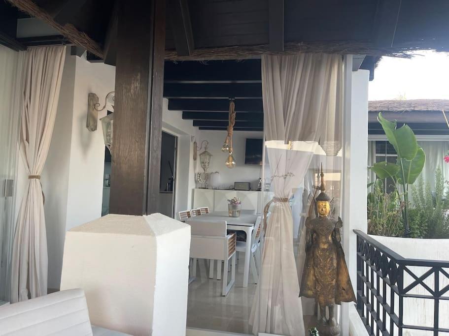 Luxury Apartamento En Rio Real Marbella Bagian luar foto