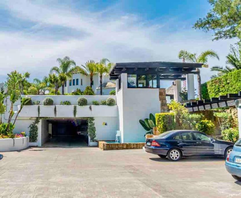 Luxury Apartamento En Rio Real Marbella Bagian luar foto