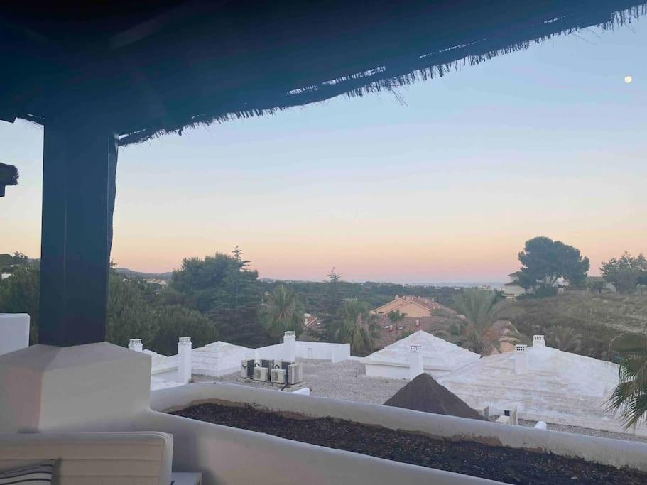 Luxury Apartamento En Rio Real Marbella Bagian luar foto
