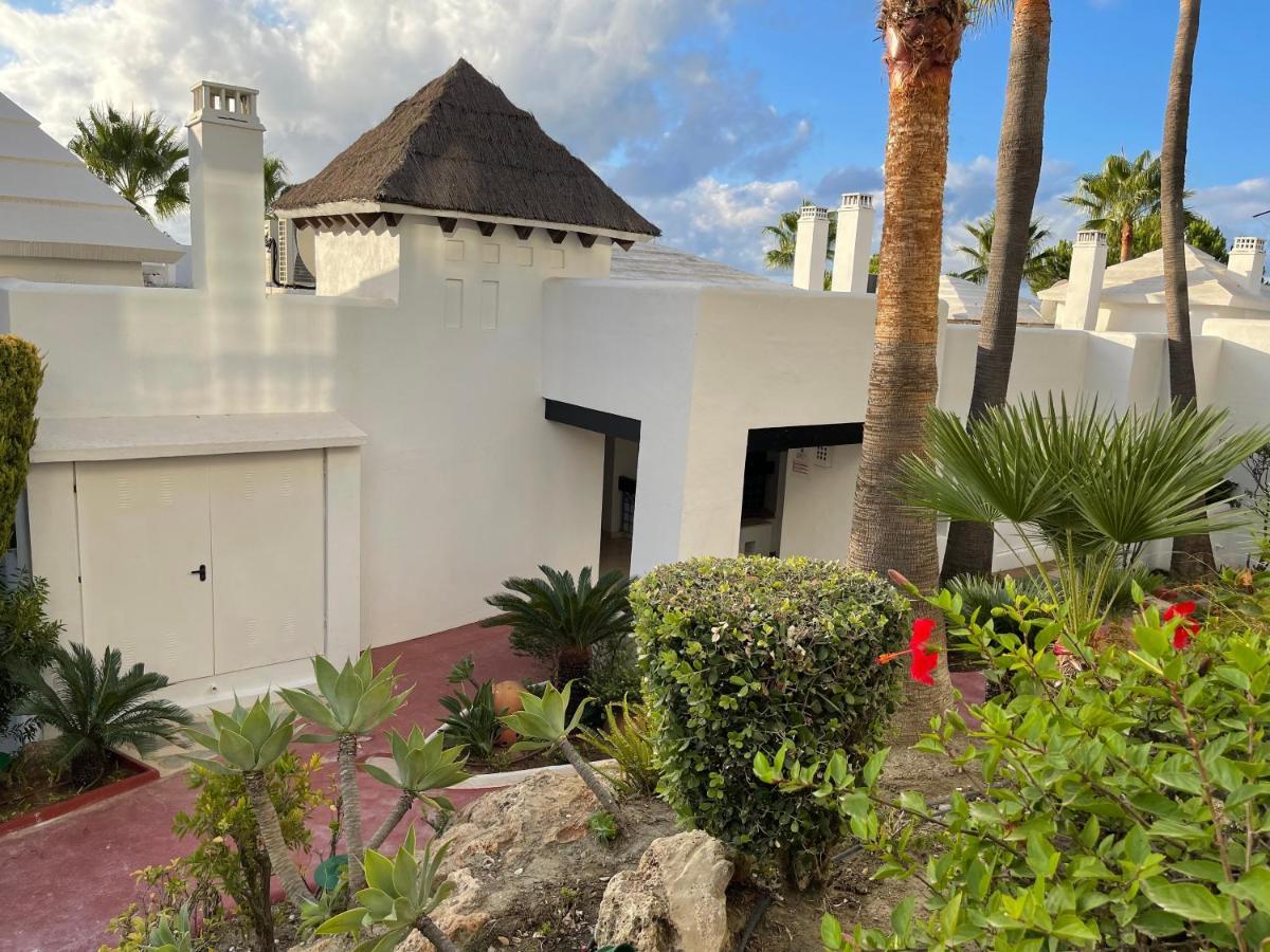 Luxury Apartamento En Rio Real Marbella Bagian luar foto